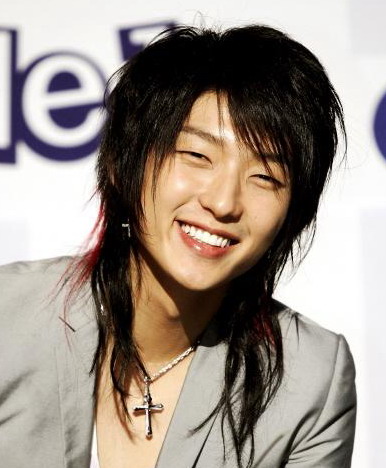 [专访]自称是舒淇粉丝 李俊基和影迷关系像家人