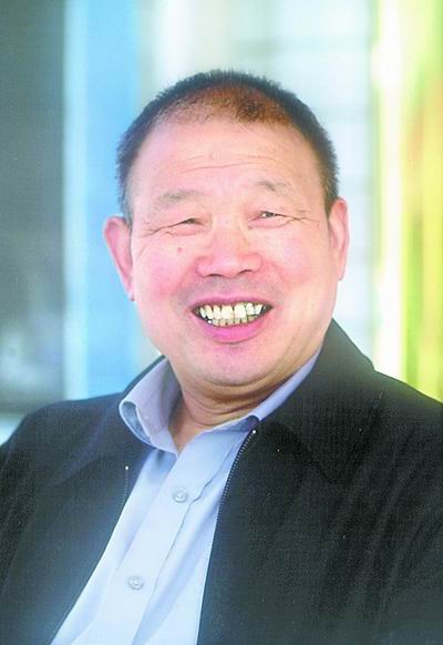 群众信赖的村支书——记获嘉县照镜镇楼村党支部书记许福卿