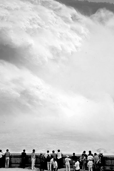 黄河下游再现 大河向东流 胜景 当日小浪底下泄