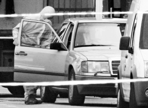 ���ʵ��������׶��ӹ�ը��Ϯ��