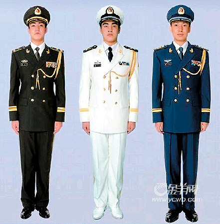 解放军换装 新增礼服品种首现量体裁衣