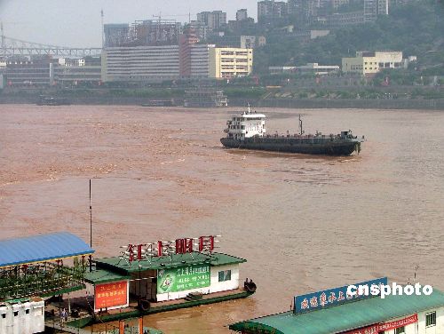 组图:嘉陵江将迎来2007年入汛后最大洪峰