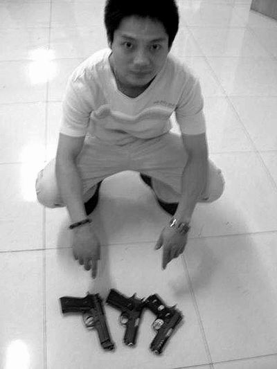 兄妹俩太胆大! 为赚钱卖起仿真枪