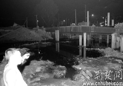 青山区区人口_青山绿水图片