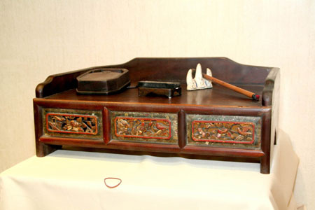 图:南投县举办清朝到光复初期文房四宝文物展