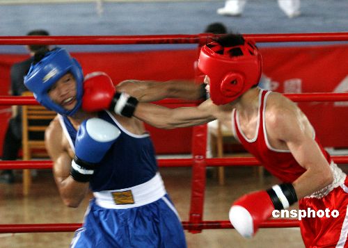 图:全国青年拳击锦标赛河南许昌开赛
