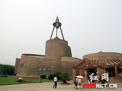 网络媒体四川行:三星堆改写中华文明史(图)