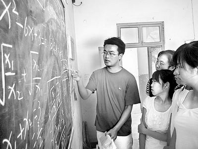 誉满上海的荥阳籍贫困大学生张石磊:我把大学