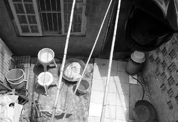 切菜剁肉吵死了 油烟泔脚脏死了