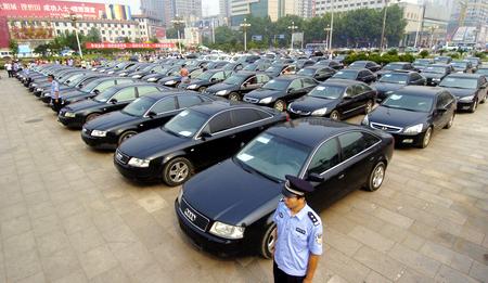 省会打掉盗车团伙61辆被盗汽车昨日 车归原主