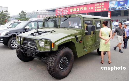 图:猛士军用车受民用市场青睐