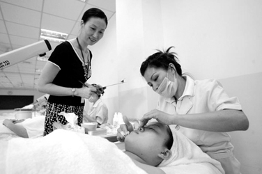 台湾美容师上海考执照