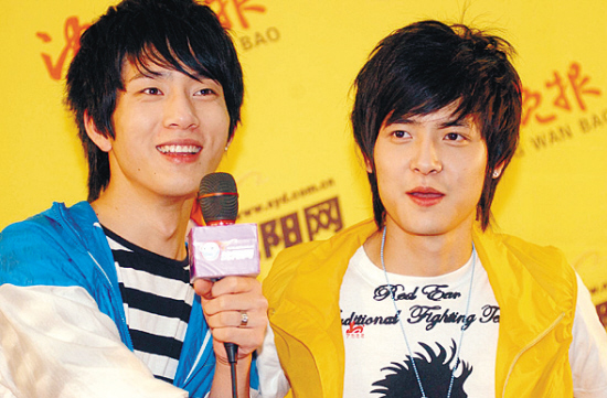 井柏然付辛博做客本报_新闻中心_新浪网