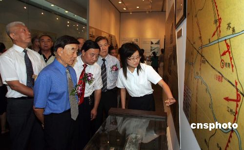 台湾黄埔老将军在沪参加8·13淞沪抗战纪念活