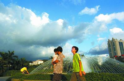 超强台风圣帕可能登陆福建 中心最大风力17