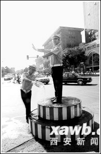 �ųǽ�ͨ����һ�ڡ�(ͼ)