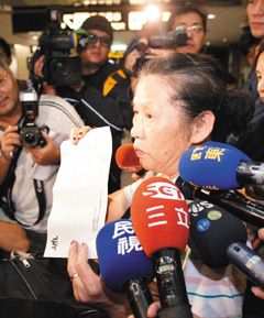 华航乘客还原空难惊险瞬间 全逃出堪称奇迹(图