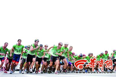 8艘皮划艇翻船 重庆队暂列倒二(图)