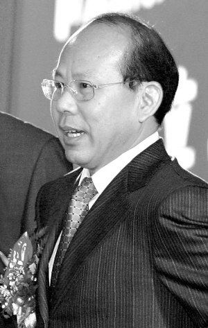 广汽老总叶_广汽集团老总李新成(3)