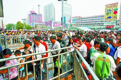 陇海铁路线路故障万余旅客滞留西安 郑汴千余