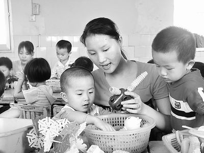 别让爱成 不等式 --对我省幼儿教师的现状调查