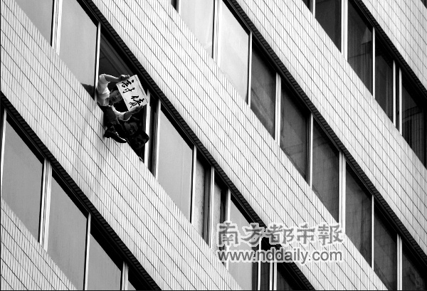 自杀预防专业机构集体缺席