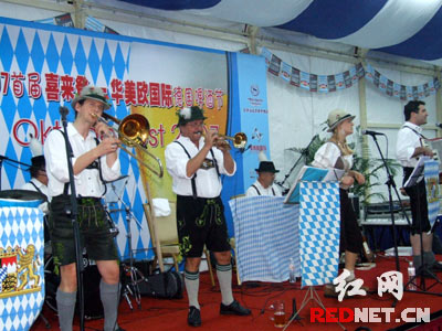 【首发】:2007首届德国啤酒节长沙激情开幕(图