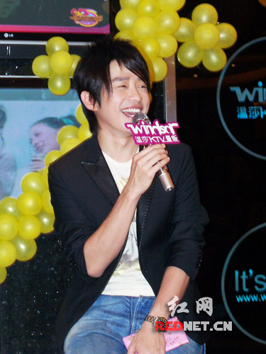 【首发】张栋梁:王心凌和我没关系!(图)