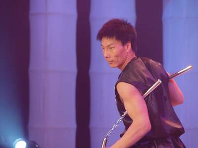 坝上农家走出双节棍王