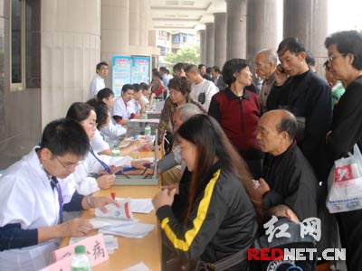 心脏病日专家提示 湖南人爱吃咸将影响心脏健