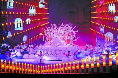 大型全景演艺《大河秀典》举行首场演出 徐光