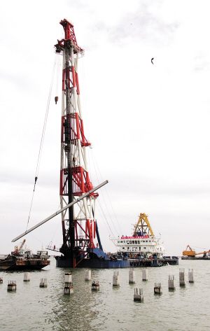 津港环球滚装码头、欧亚国际集装箱码头基础打