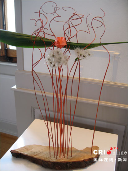日本插花艺术展在瑞士军火博物馆举行(组图)(2