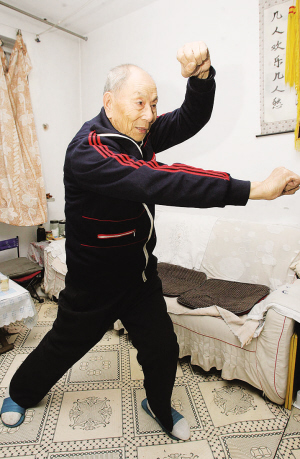 八旬老人提名火炬手:每天跑1000米