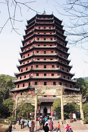 清华女硕士代言西湖名胜六和塔