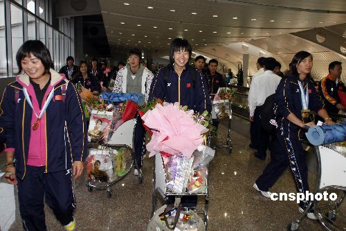 图:世界军人运动会中国健将载誉而归