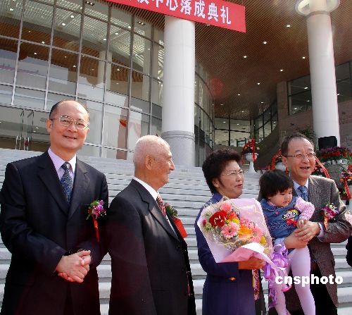 华侨大学厦门校区一批侨捐工程落成