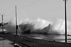 北海台风为英荷吹来50年不遇大洪水