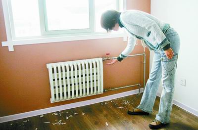 小区通知供热试压家中留人业主称按时赶回没想