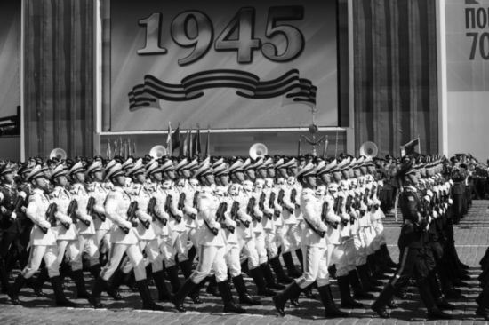 解放军一曲《喀秋莎》唱哭俄大兵