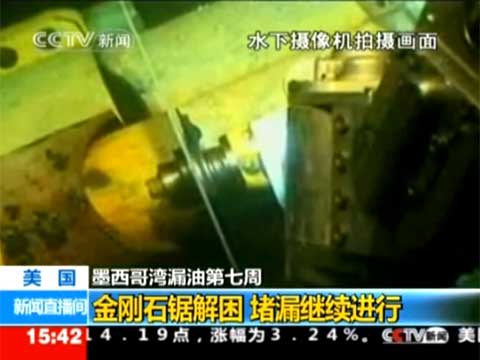 大学生制作多款机器人能跳街舞踢足球|机器人