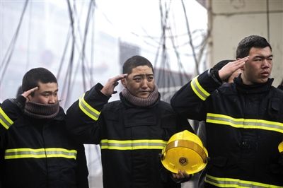 再次呼吁消防人员职业化