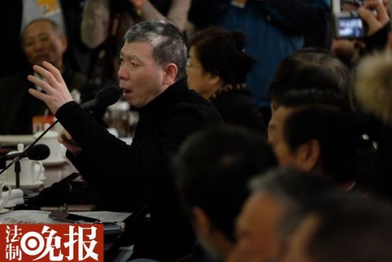 “萧齐鸾龄灵丛衅”这几个字,其繁体是“蕭齊鸞齡靈叢釁”——你写给我看看?