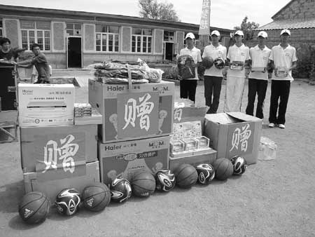 奥运希望工程走进乡间小学(图)