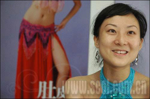 成都女孩开班教授肚皮舞年收入20万(图)(2)