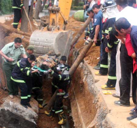 中山区保安街附近一工地昨日发生意外事故凌晨
