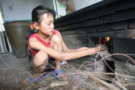 这个健康活泼的小女孩给姜世义带来了无尽的快乐