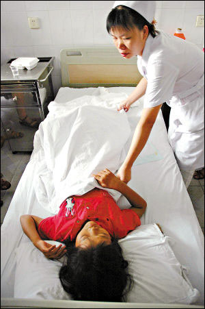 14岁初中女生找工作遭强暴(组图)