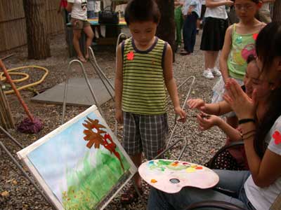 澳门大学生来京举办主题活动 智障儿童获鼓励