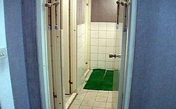 偷拍女教友洗澡春光 台湾花莲牧师判刑一年(图